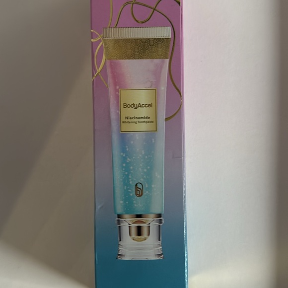 BodyAccel Whitening Toothpaste - Picture 2 of 5